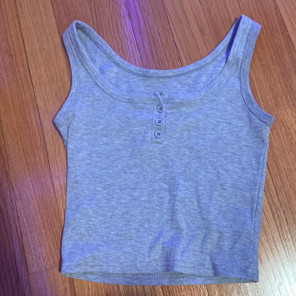 grey tank